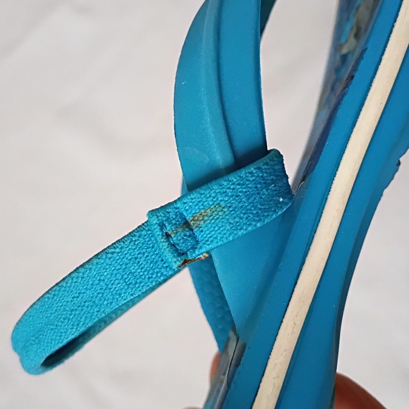 Crocs Kids Shark Sling Back Flip Flops - Picture 6 of 7